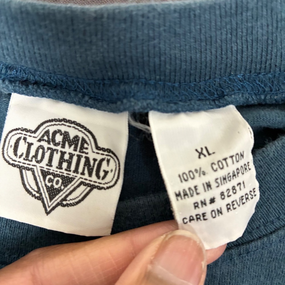 Looney Tunes Men's Blue Pocket T-Shirt Size XL ACME Clothing Co - Picture 5 of 7